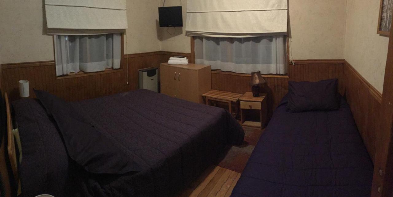 Hostal Chalet Las Violetas Punta Arenas Extérieur photo