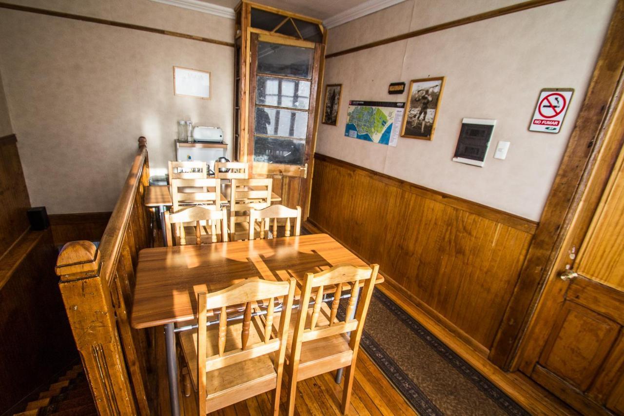Hostal Chalet Las Violetas Punta Arenas Extérieur photo