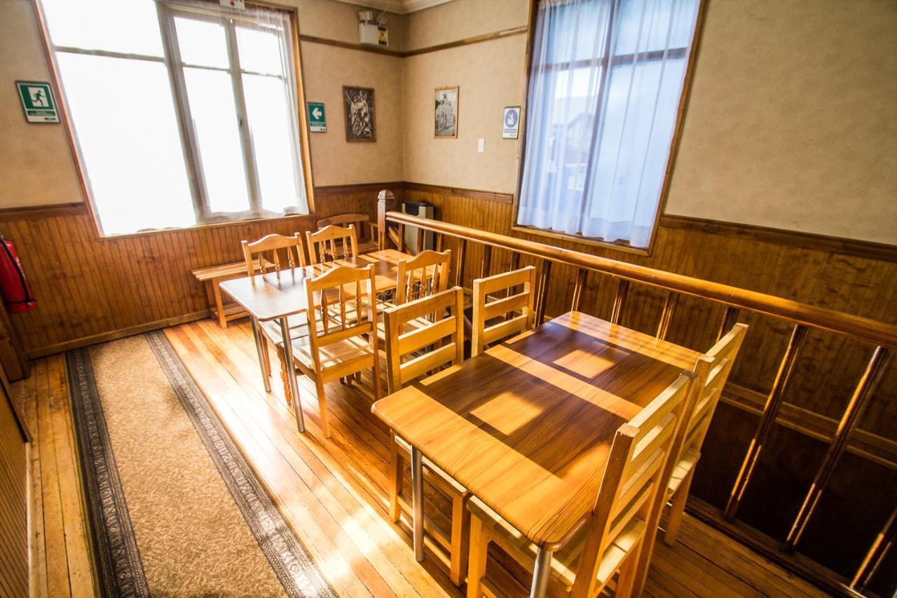 Hostal Chalet Las Violetas Punta Arenas Extérieur photo
