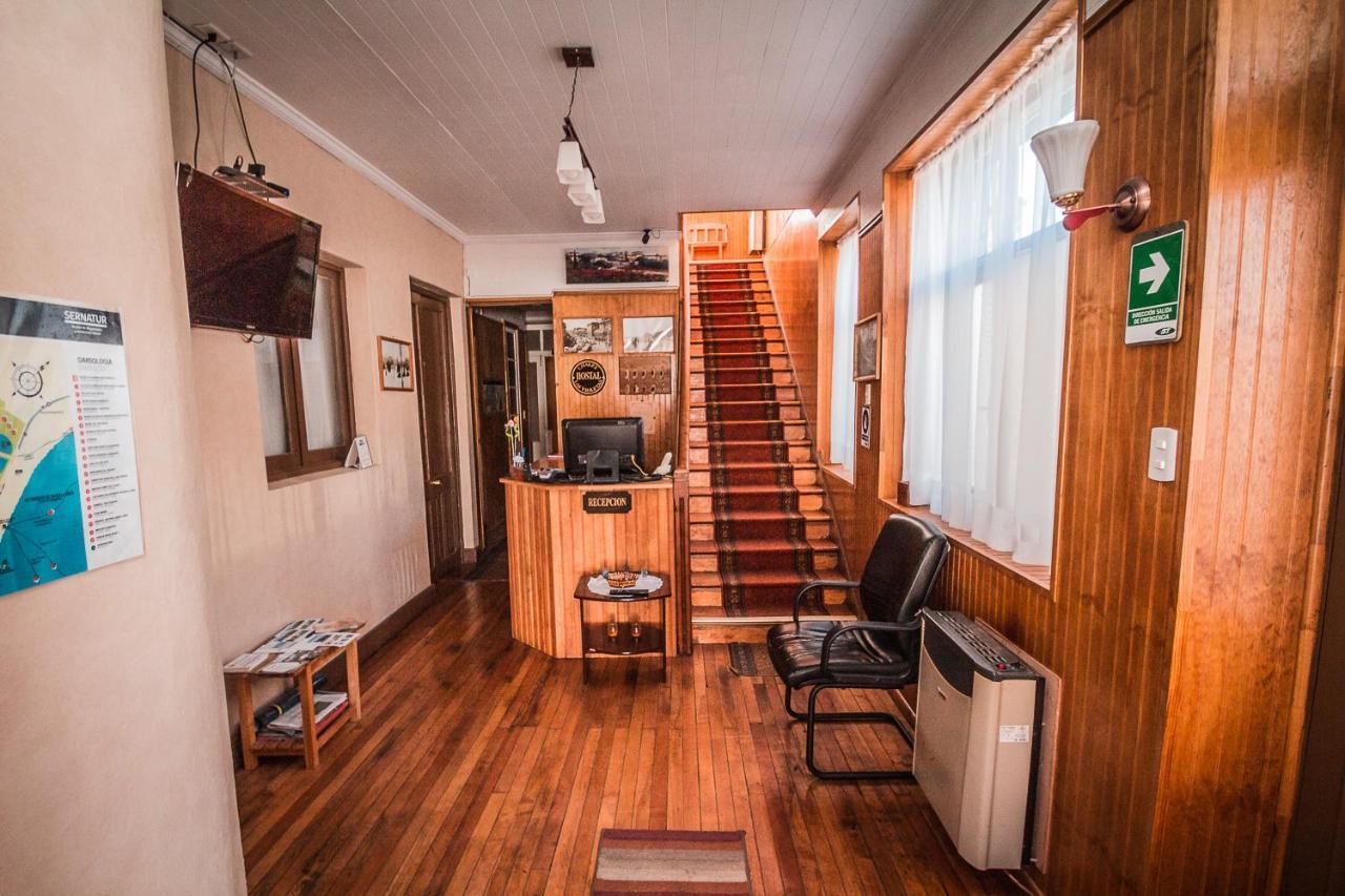 Hostal Chalet Las Violetas Punta Arenas Extérieur photo