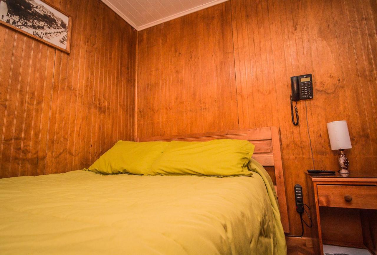 Hostal Chalet Las Violetas Punta Arenas Extérieur photo